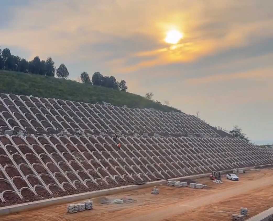 三门峡义马山体护坡